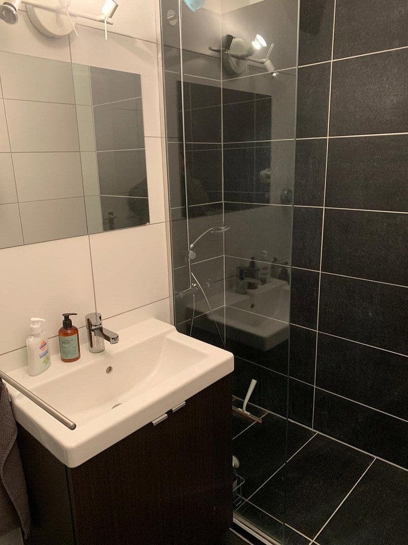 Prodej bytu 1+1 30 m², Schleißheimerstr. 188, Munich, Bavorsko Prodej bytu 1+1 30 m², Schleißheimerstr. 188, Munich, Bavorsko