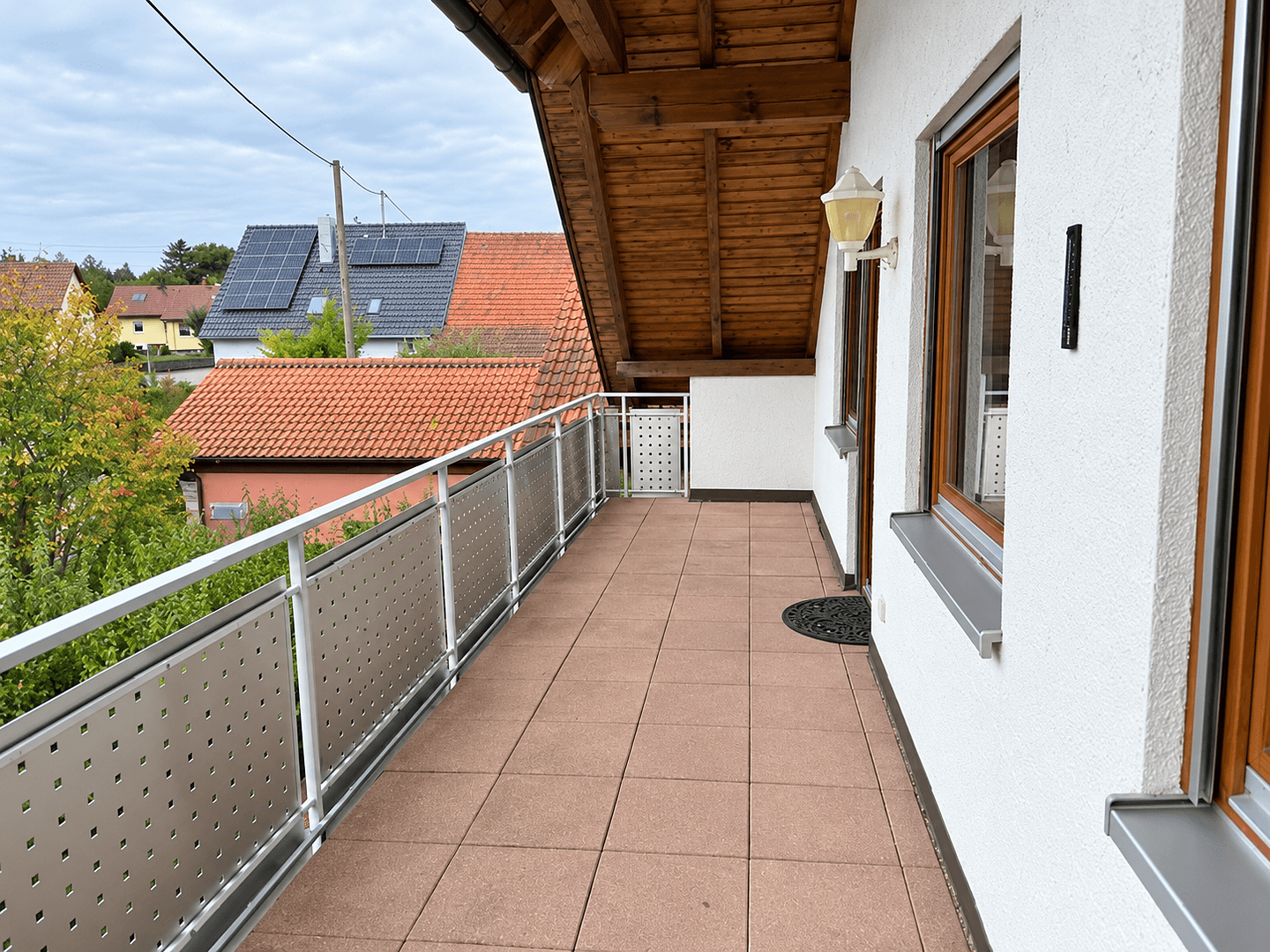 Pronájem bytu 4+1 96 m², Neuhausen, Bádensko-Württembersko Pronájem bytu 4+1 96 m², Neuhausen, Bádensko-Württembersko