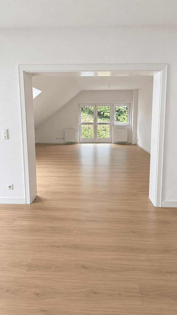 Pronájem bytu 3+1 89 m², Köhlersgrund, Marburg, Hessen Pronájem bytu 3+1 89 m², Köhlersgrund, Marburg, Hessen