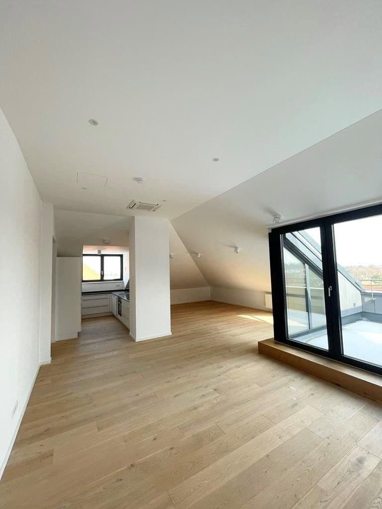 Pronájem bytu 2+kk 114 m², München, Bavorsko Pronájem bytu 2+kk 114 m², München, Bavorsko