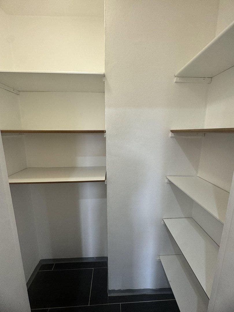Pronájem bytu 2+1 60 m², Deschingerstr 16, Ingolstadt, Bavorsko Pronájem bytu 2+1 60 m², Deschingerstr 16, Ingolstadt, Bavorsko