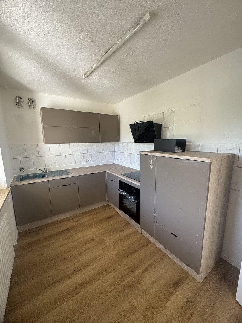 Pronájem bytu 2+1 60 m², Deschingerstr 16, Ingolstadt, Bavorsko Pronájem bytu 2+1 60 m², Deschingerstr 16, Ingolstadt, Bavorsko