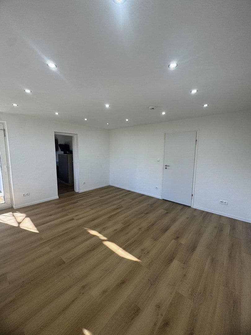 Pronájem bytu 2+1 60 m², Deschingerstr 16, Ingolstadt, Bavorsko Pronájem bytu 2+1 60 m², Deschingerstr 16, Ingolstadt, Bavorsko