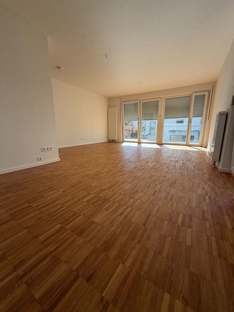 Pronájem bytu 3+1 85 m², Köln, Severní Porýní-Vestfálsko Pronájem bytu 3+1 85 m², Köln, Severní Porýní-Vestfálsko
