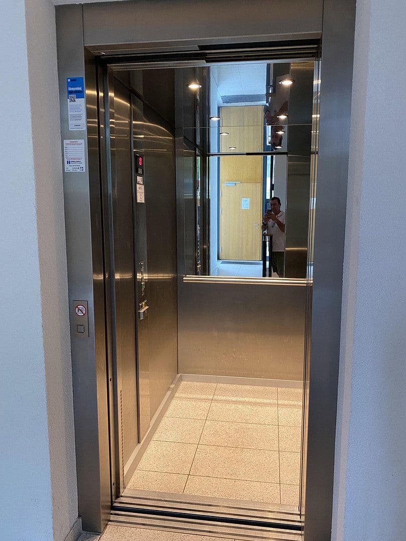 Pronájem bytu 3+1 85 m², Köln, Severní Porýní-Vestfálsko Pronájem bytu 3+1 85 m², Köln, Severní Porýní-Vestfálsko