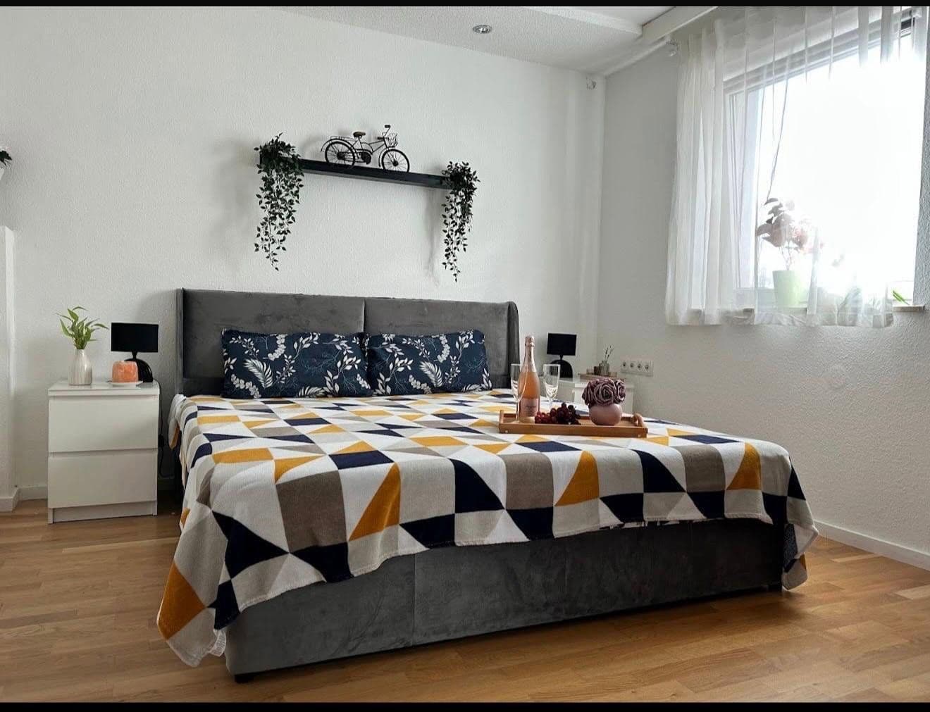 Pronájem bytu 5+1 118 m², Backnang, Bádensko-Württembersko Pronájem bytu 5+1 118 m², Backnang, Bádensko-Württembersko