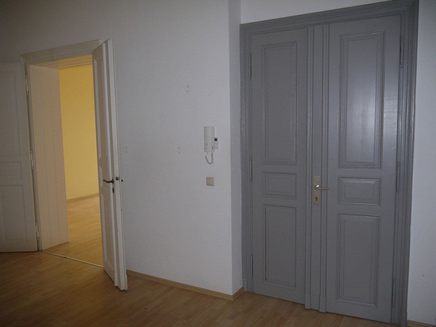 Pronájem bytu 4+1 146 m², Dresden, Sasko Pronájem bytu 4+1 146 m², Dresden, Sasko
