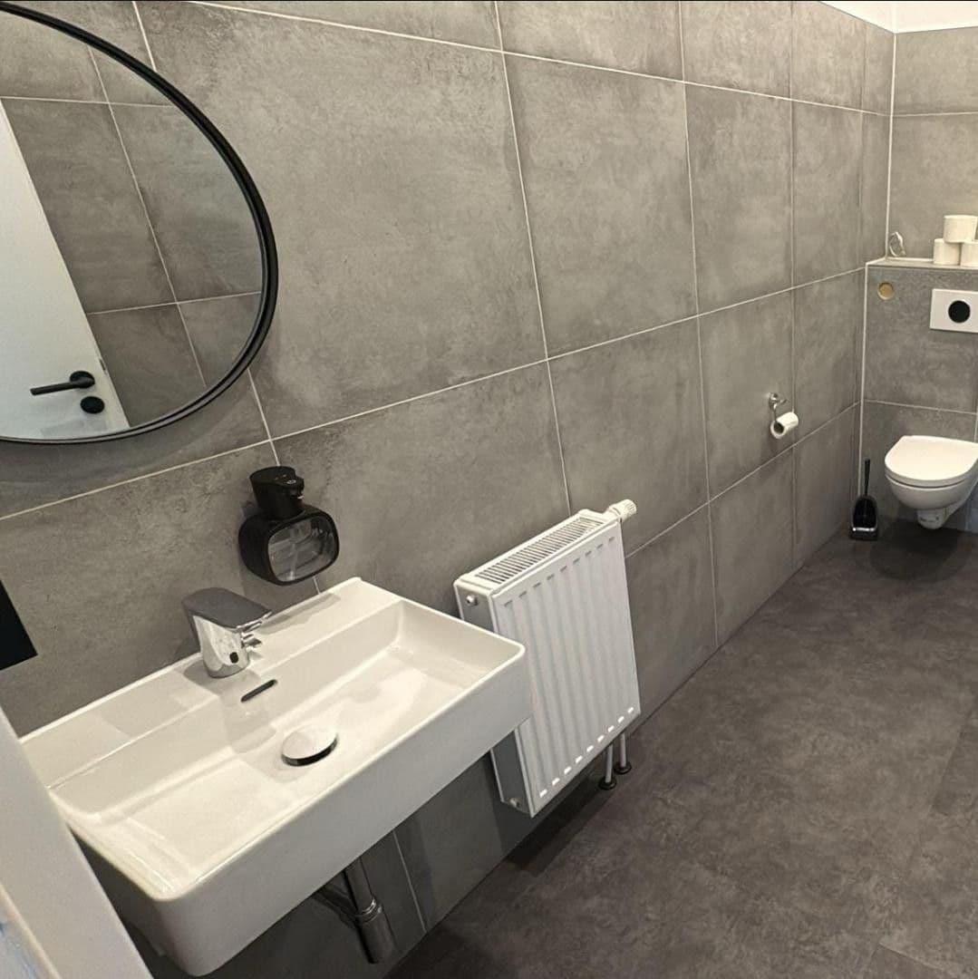 Pronájem nebytového prostoru 125 m², Talstraße 20, Nordrhein-Westfalen - Solingen, Severní Porýní-Vestfálsko Pronájem nebytového prostoru 125 m², Talstraße 20, Nordrhein-Westfalen - Solingen, Severní Porýní-Vestfálsko