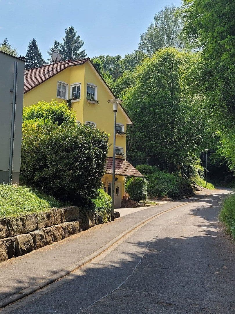 Prodej domu 180 m², pozemek 800 m², Seibelstr.21, Hösbach, Bavorsko Prodej domu 180 m², pozemek 800 m², Seibelstr.21, Hösbach, Bavorsko