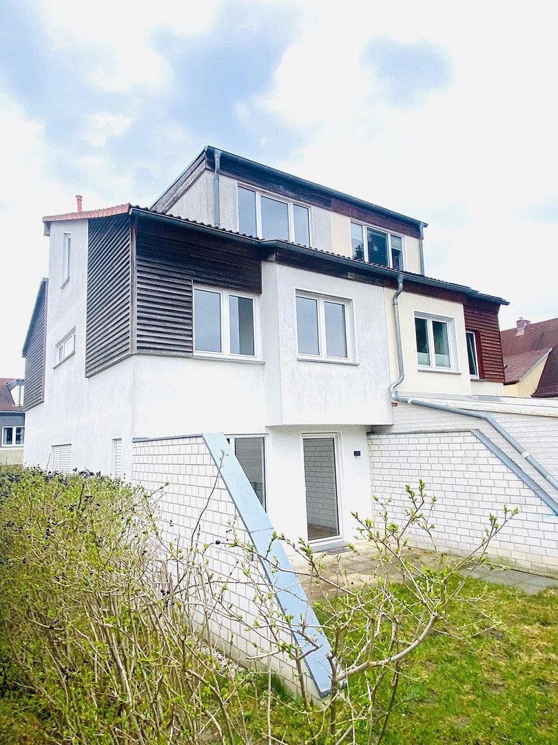 Prodej domu 124 m², pozemek 280 m², Berlin, Berlín Prodej domu 124 m², pozemek 280 m², Berlin, Berlín