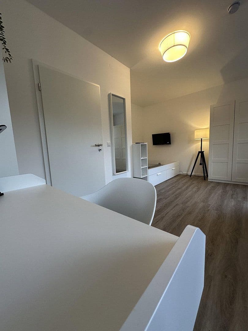 Pronájem bytu 1+1 32 m², Albertstraße 76, Düsseldorf, Severní Porýní-Vestfálsko Pronájem bytu 1+1 32 m², Albertstraße 76, Düsseldorf, Severní Porýní-Vestfálsko