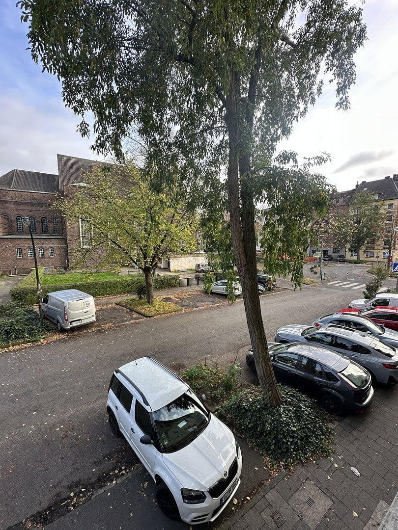 Pronájem bytu 1+1 32 m², Albertstraße 76, Düsseldorf, Severní Porýní-Vestfálsko Pronájem bytu 1+1 32 m², Albertstraße 76, Düsseldorf, Severní Porýní-Vestfálsko