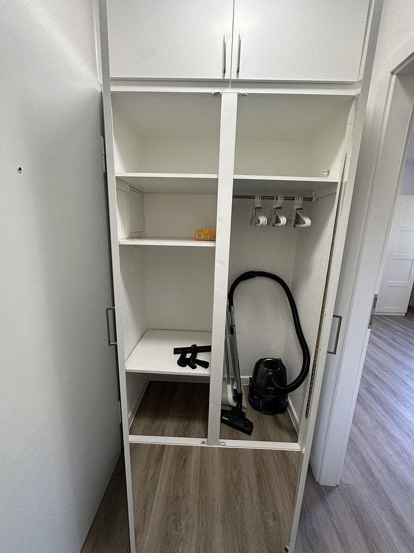Pronájem bytu 1+1 32 m², Albertstraße 76, Düsseldorf, Severní Porýní-Vestfálsko Pronájem bytu 1+1 32 m², Albertstraße 76, Düsseldorf, Severní Porýní-Vestfálsko