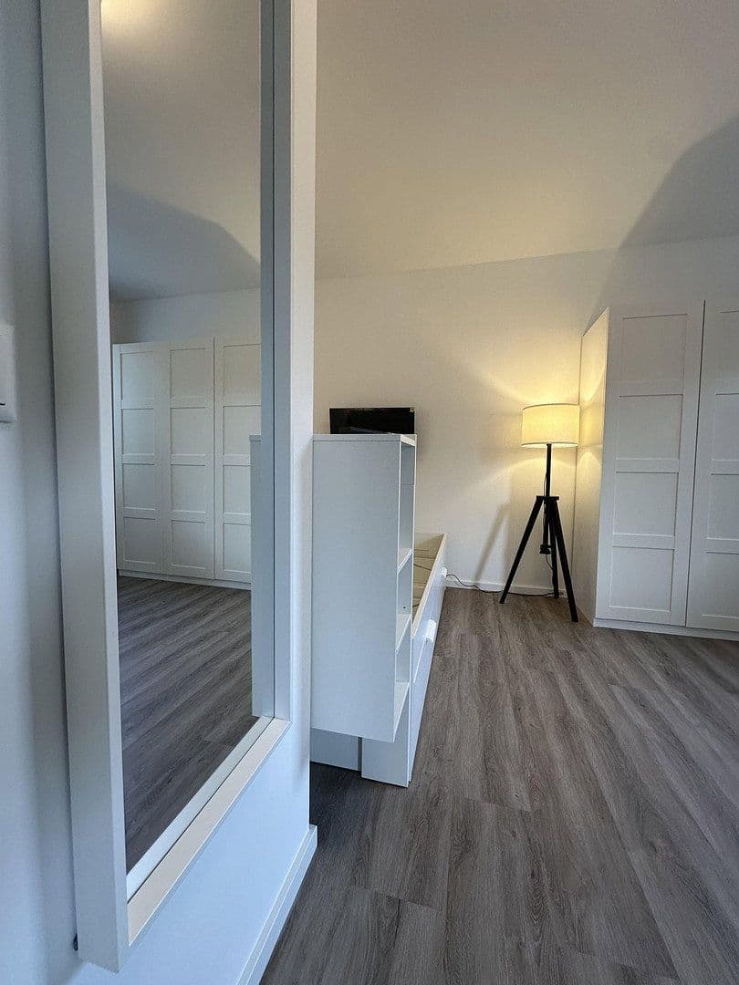 Pronájem bytu 1+1 32 m², Albertstraße 76, Düsseldorf, Severní Porýní-Vestfálsko Pronájem bytu 1+1 32 m², Albertstraße 76, Düsseldorf, Severní Porýní-Vestfálsko