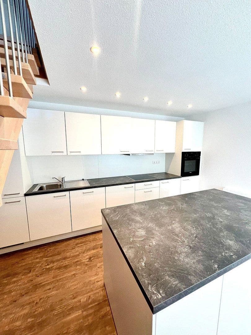 Pronájem bytu 2+1 73 m², Dorfstraße 21, Efringen-Kirchen, Bádensko-Württembersko Pronájem bytu 2+1 73 m², Dorfstraße 21, Efringen-Kirchen, Bádensko-Württembersko