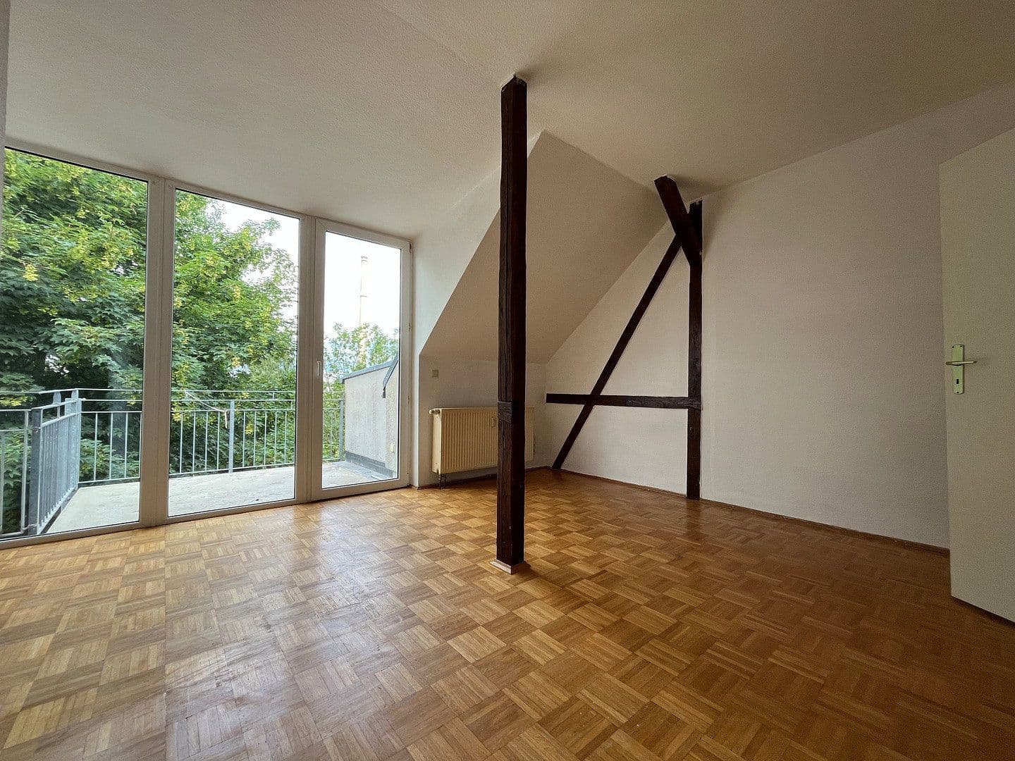 Prodej domu 584 m², Schneeberger Straße 4, Chemnitz, Sasko Prodej domu 584 m², Schneeberger Straße 4, Chemnitz, Sasko