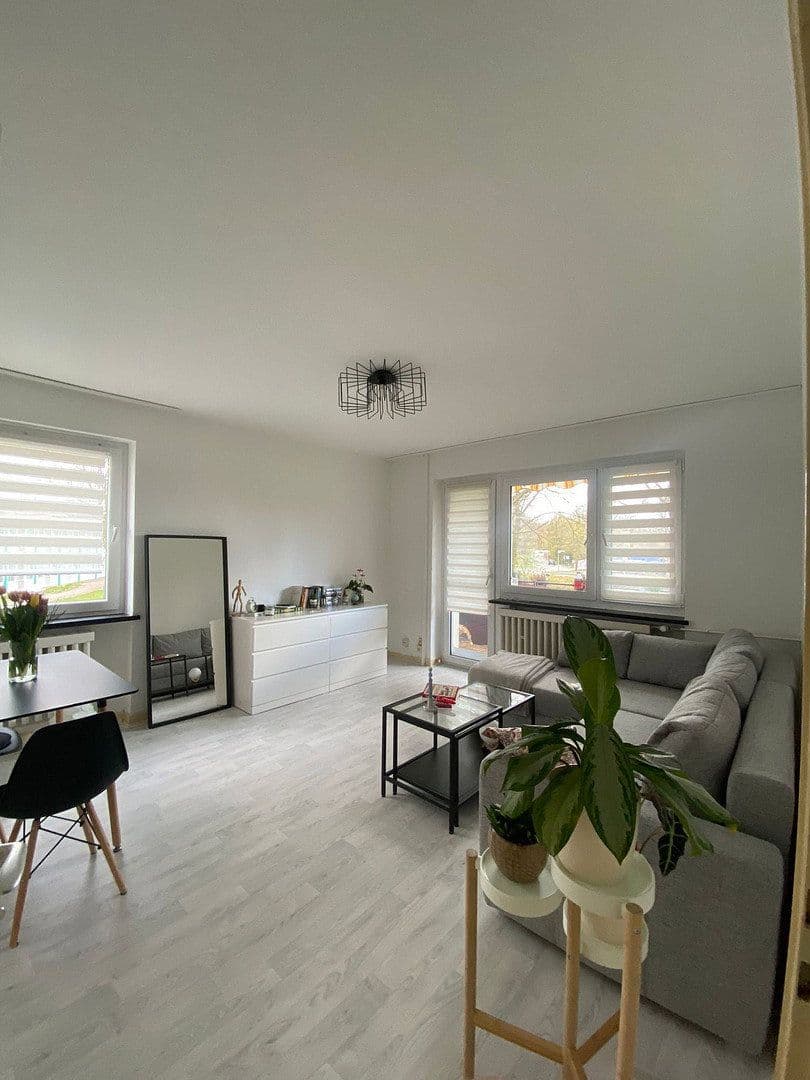 Pronájem bytu 2+1 49 m², Wolfsburg, Dolní Sasko Pronájem bytu 2+1 49 m², Wolfsburg, Dolní Sasko