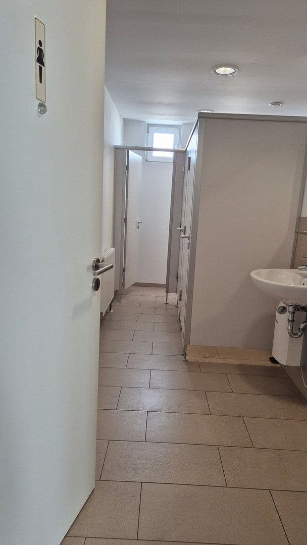 Pronájem kanceláře 613 m², Alzenau, Bavorsko Pronájem kanceláře 613 m², Alzenau, Bavorsko