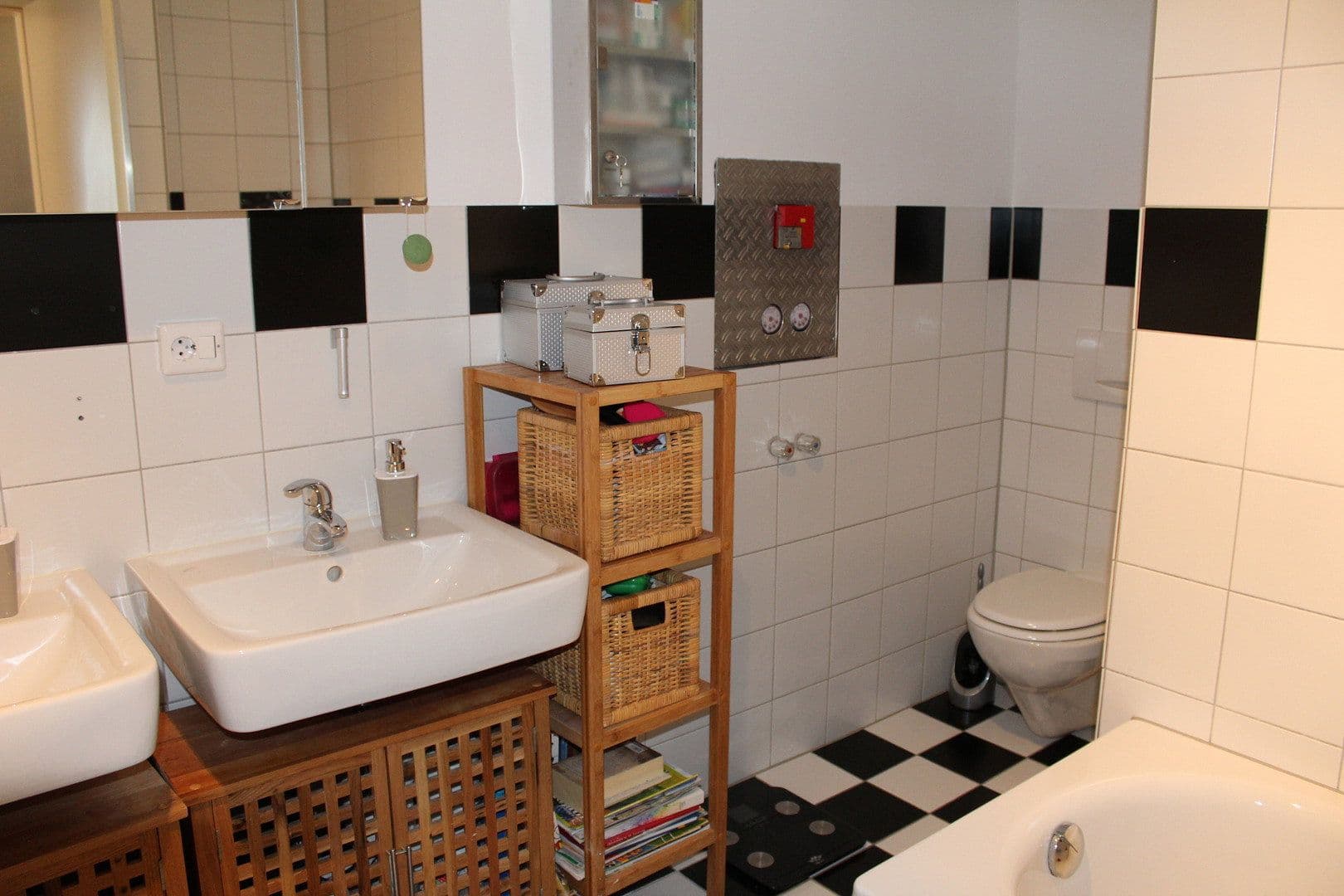 Pronájem bytu 4+kk 100 m², Beermiss 7, Bad Wildbad, Bádensko-Württembersko Pronájem bytu 4+kk 100 m², Beermiss 7, Bad Wildbad, Bádensko-Württembersko