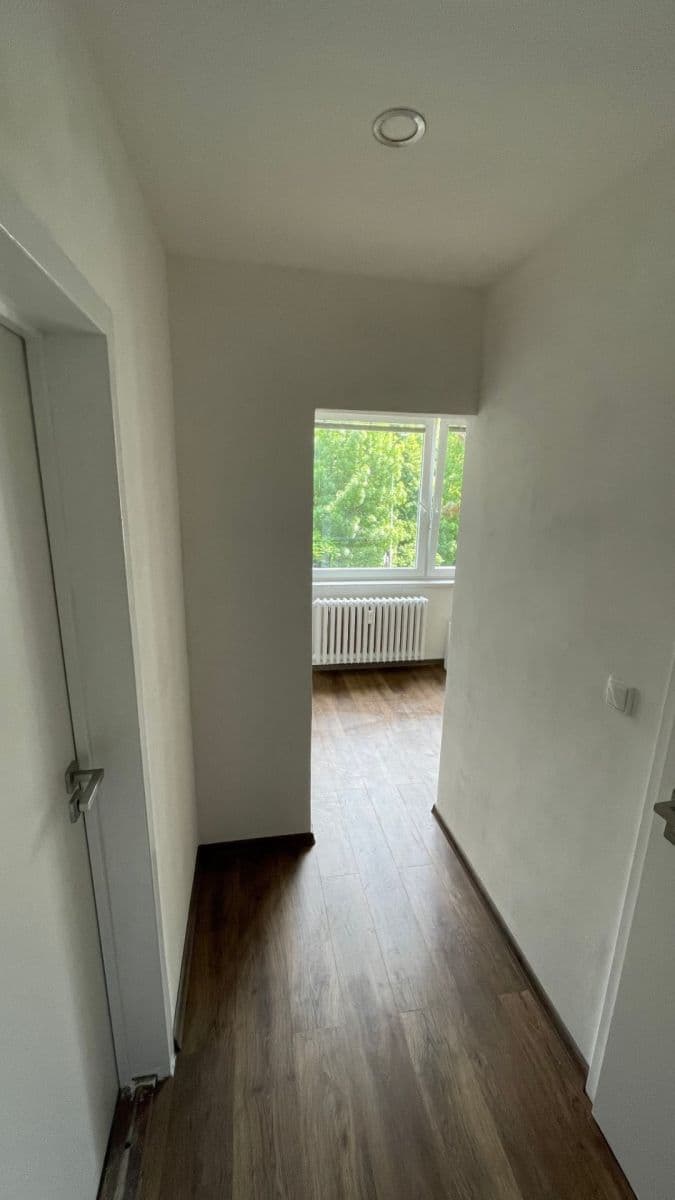Pronájem bytu 1+1 34 m², Štouračova, Brno, Jihomoravský kraj Pronájem bytu 1+1 34 m², Štouračova, Brno, Jihomoravský kraj