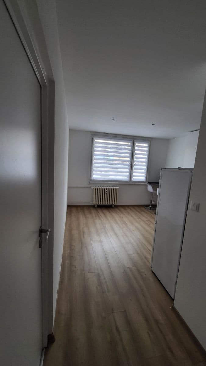 Pronájem bytu 2+kk 37 m², Kryblická, Trutnov, Královéhradecký kraj Pronájem bytu 2+kk 37 m², Kryblická, Trutnov, Královéhradecký kraj