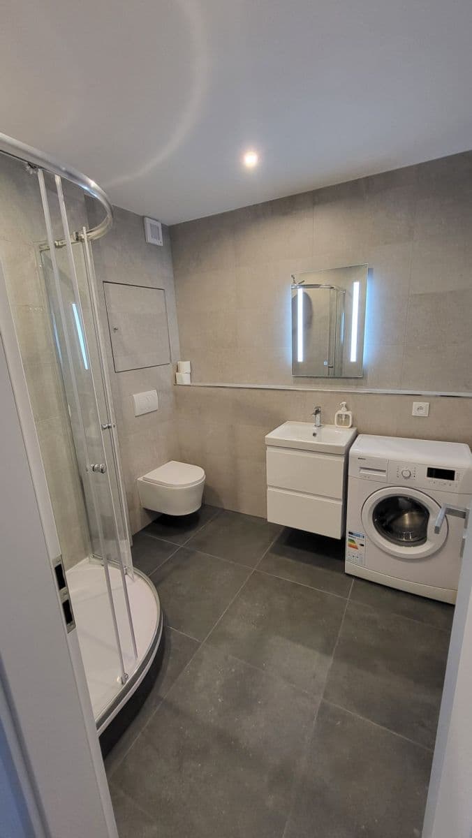 Pronájem bytu 2+kk 37 m², Kryblická, Trutnov, Královéhradecký kraj Pronájem bytu 2+kk 37 m², Kryblická, Trutnov, Královéhradecký kraj