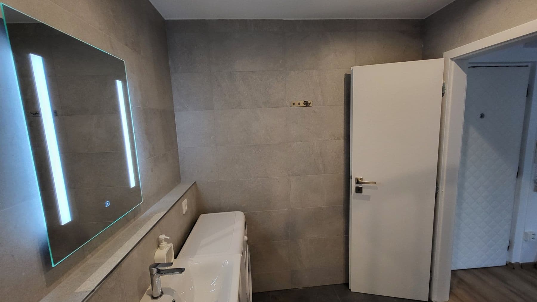 Pronájem bytu 2+kk 37 m², Kryblická, Trutnov, Královéhradecký kraj Pronájem bytu 2+kk 37 m², Kryblická, Trutnov, Královéhradecký kraj
