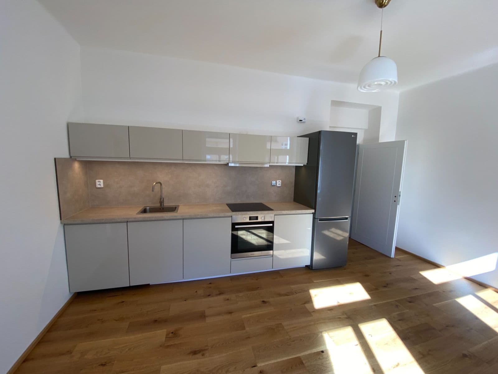 Pronájem bytu 2+kk 42 m², Ježkova, Praha, Praha Pronájem bytu 2+kk 42 m², Ježkova, Praha, Praha