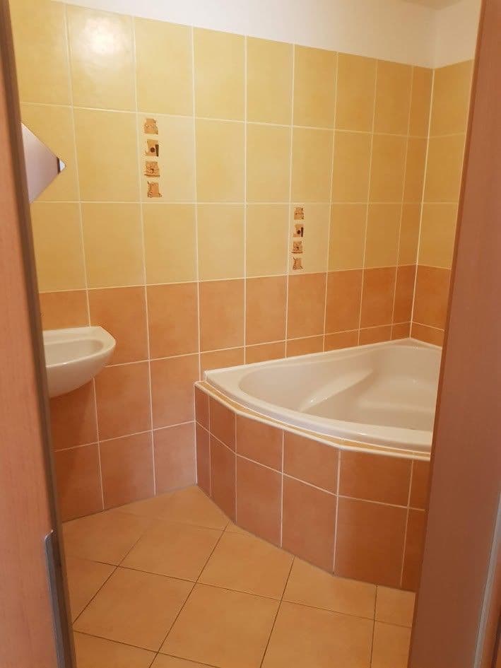 Pronájem bytu 2+kk 61 m², Holubinková, Praha, Praha Pronájem bytu 2+kk 61 m², Holubinková, Praha, Praha
