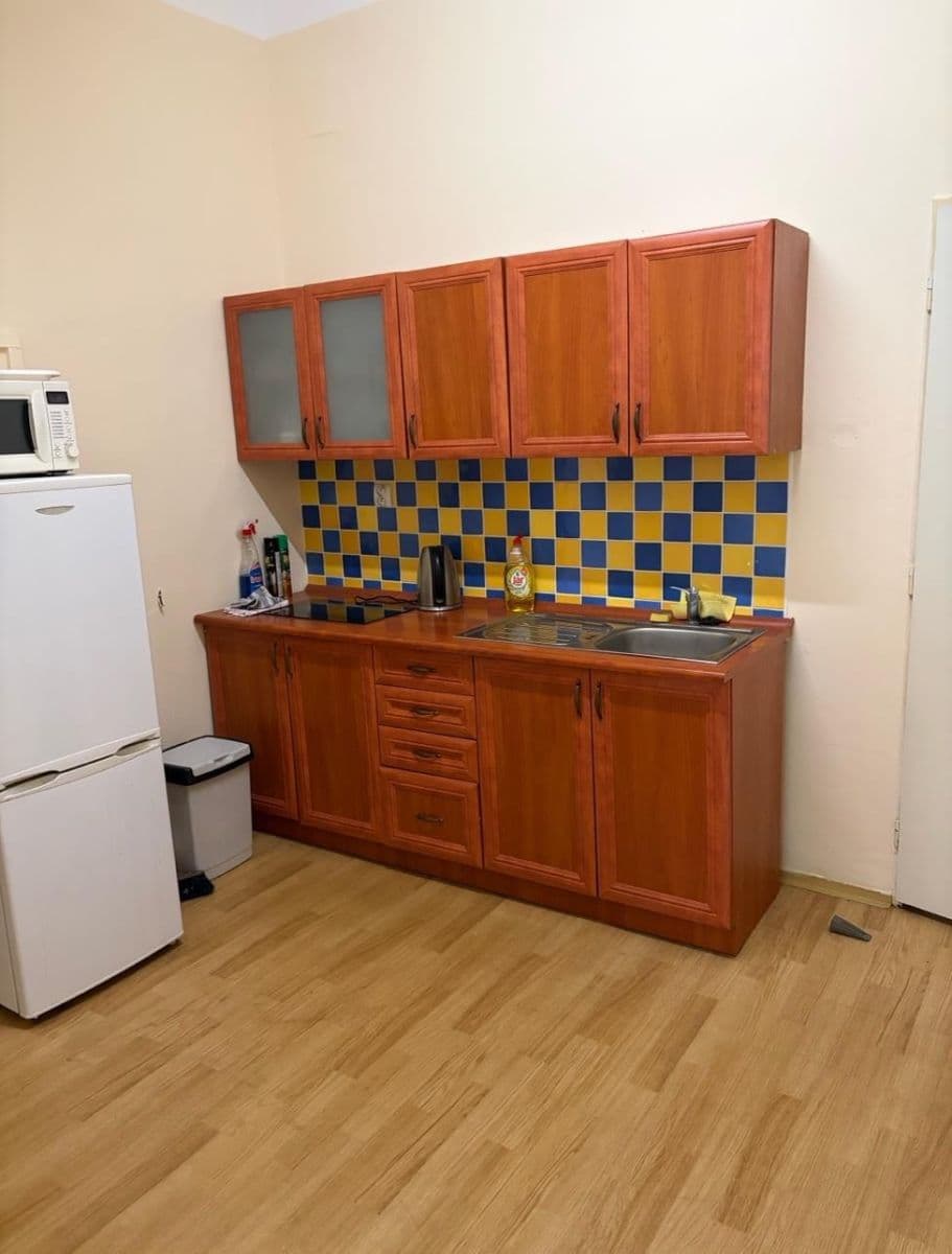 Pronájem bytu 3+1 87 m², Korunovační, Praha, Praha Pronájem bytu 3+1 87 m², Korunovační, Praha, Praha