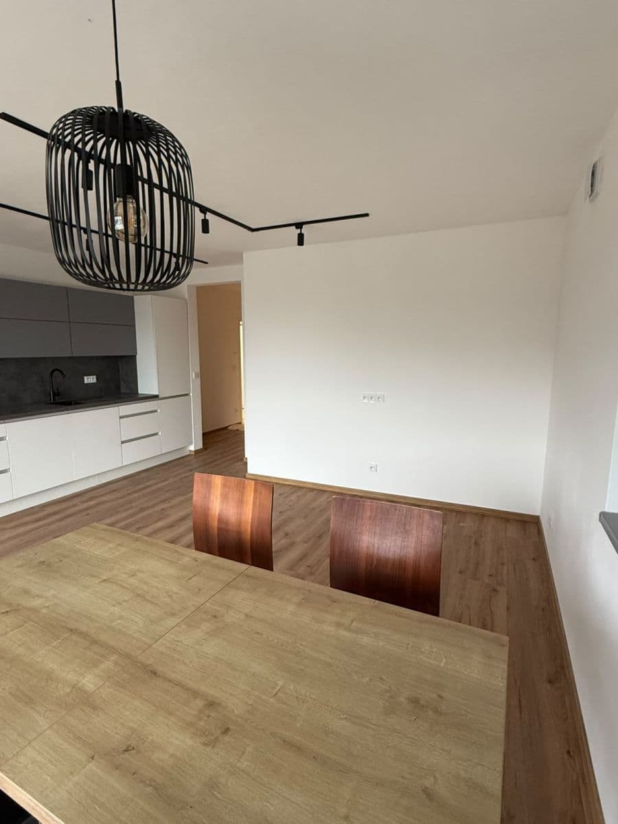 Pronájem bytu 3+kk 51 m², Žleby, Rozdrojovice, Jihomoravský kraj Pronájem bytu 3+kk 51 m², Žleby, Rozdrojovice, Jihomoravský kraj
