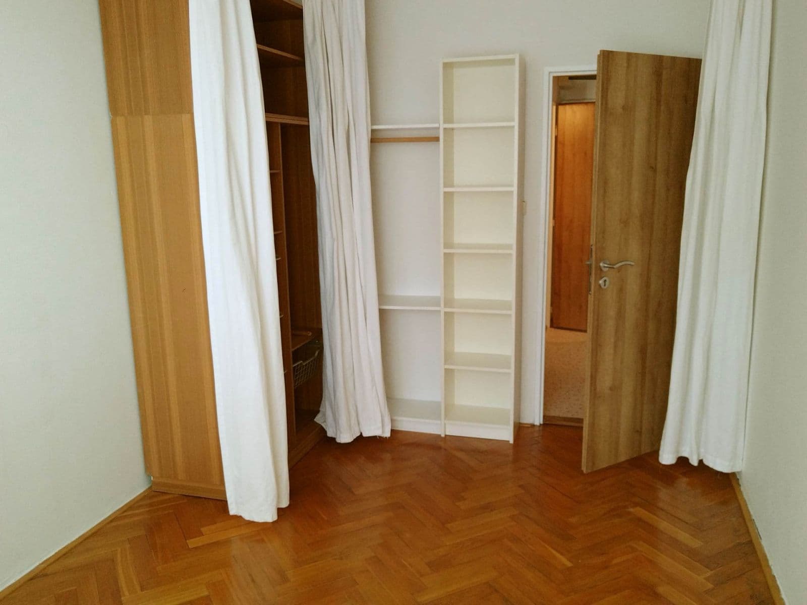 Pronájem bytu 2+kk 45 m², Gutova, Praha, Praha Pronájem bytu 2+kk 45 m², Gutova, Praha, Praha
