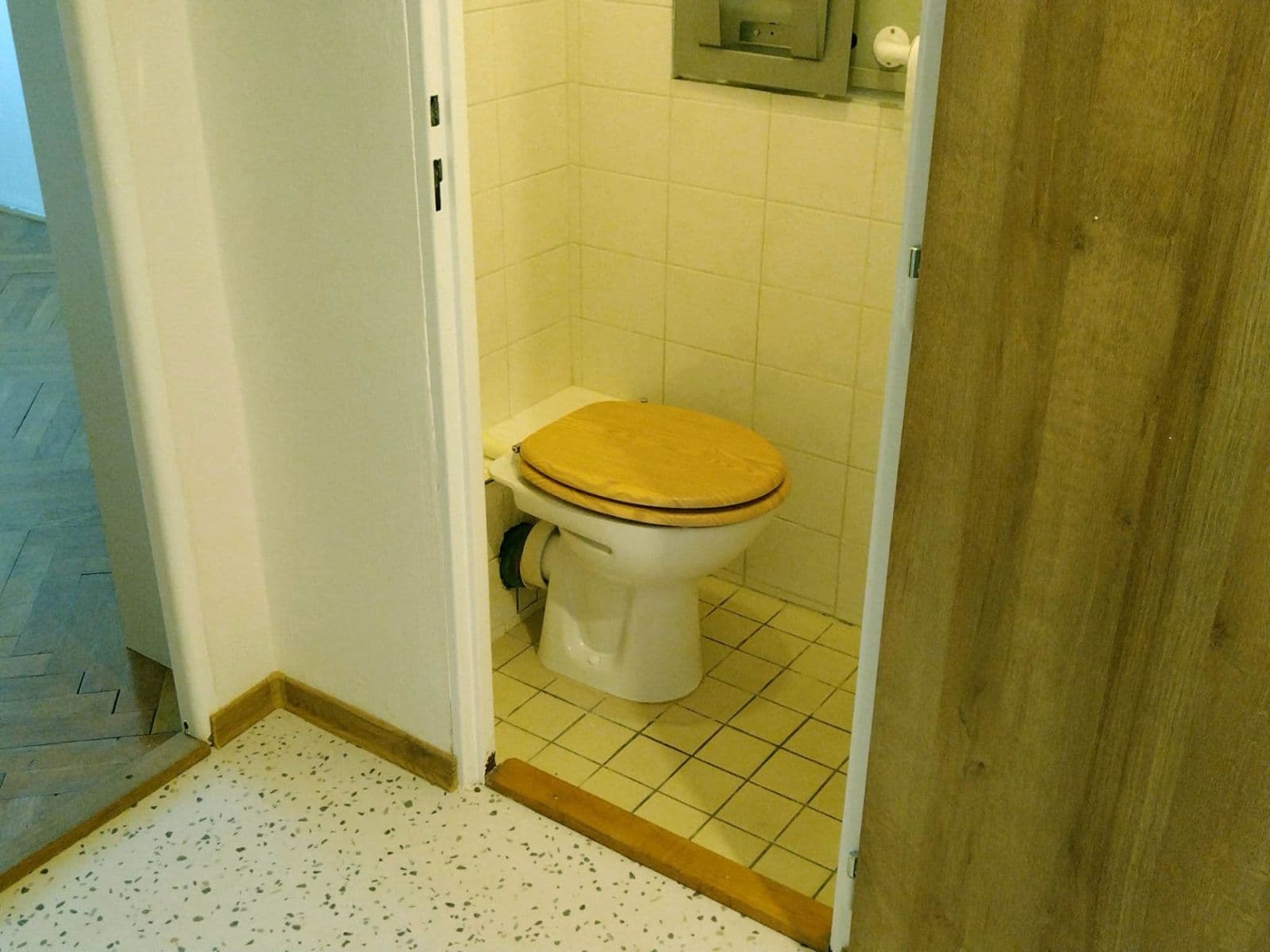 Pronájem bytu 2+kk 45 m², Gutova, Praha, Praha Pronájem bytu 2+kk 45 m², Gutova, Praha, Praha