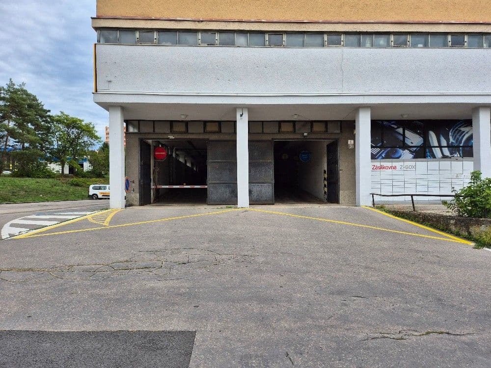 Prodej garáže 12 m², Loosova, Brno, Jihomoravský kraj Prodej garáže 12 m², Loosova, Brno, Jihomoravský kraj