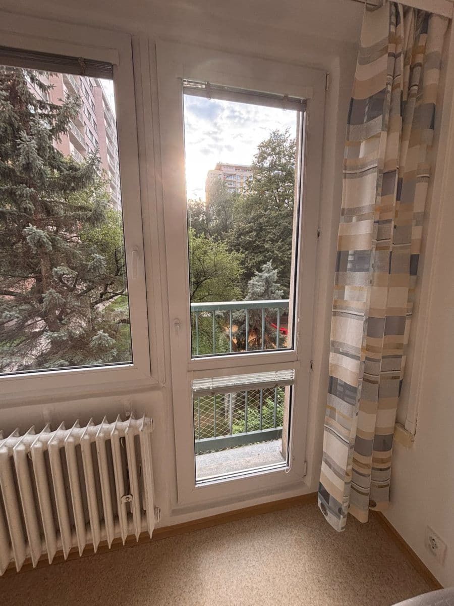 Pronájem bytu 2+kk 43 m², Chabařovická, Praha, Praha Pronájem bytu 2+kk 43 m², Chabařovická, Praha, Praha