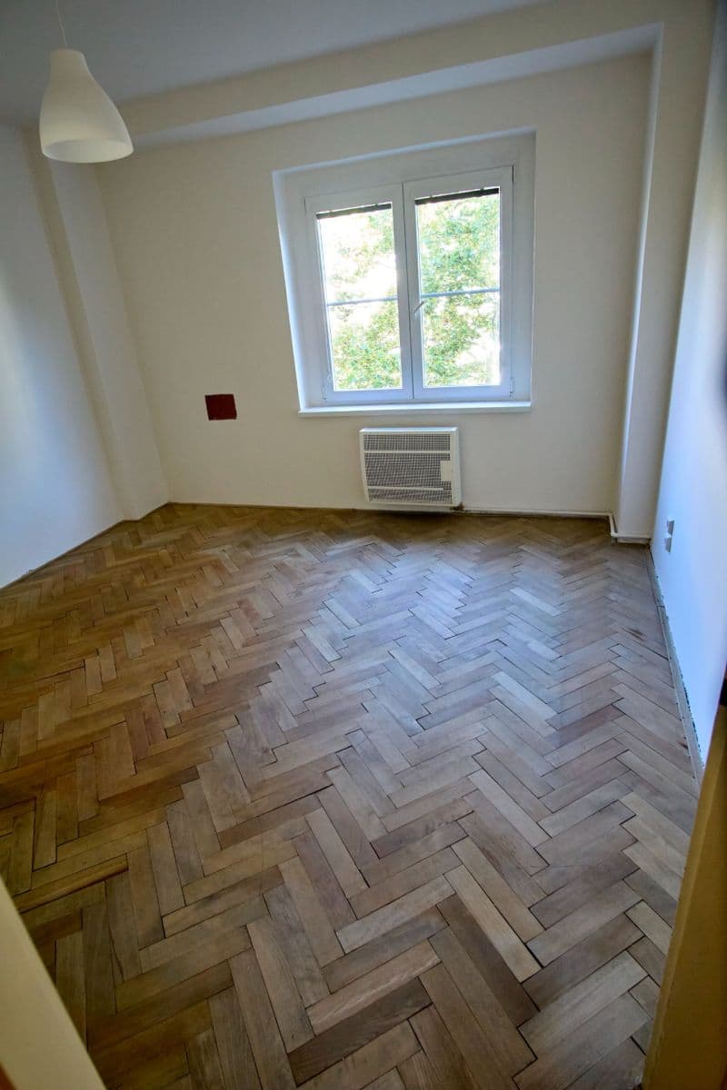 Pronájem bytu 3+1 59 m², Biskupcova, Praha, Praha Pronájem bytu 3+1 59 m², Biskupcova, Praha, Praha