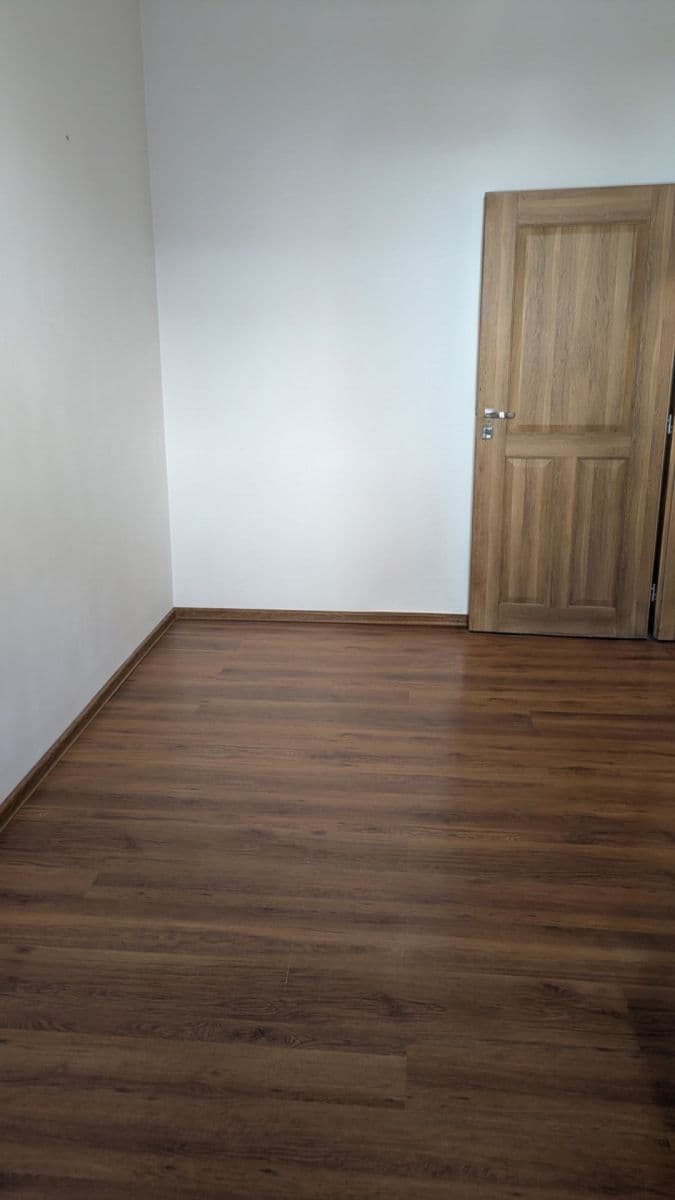 Pronájem bytu 2+1 53 m², Krále Jiřího, Karlovy Vary, Karlovarský kraj Pronájem bytu 2+1 53 m², Krále Jiřího, Karlovy Vary, Karlovarský kraj