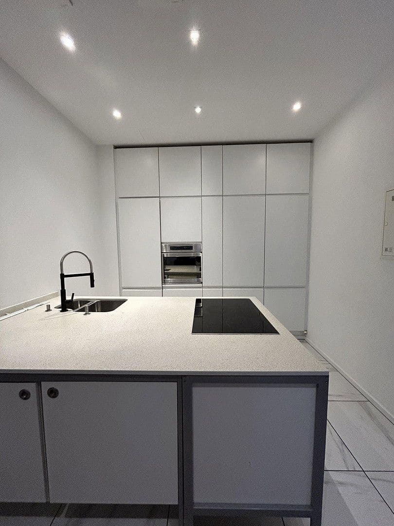 Prodej bytu 7+1 178 m², Karlsruhe, Bádensko-Württembersko Prodej bytu 7+1 178 m², Karlsruhe, Bádensko-Württembersko