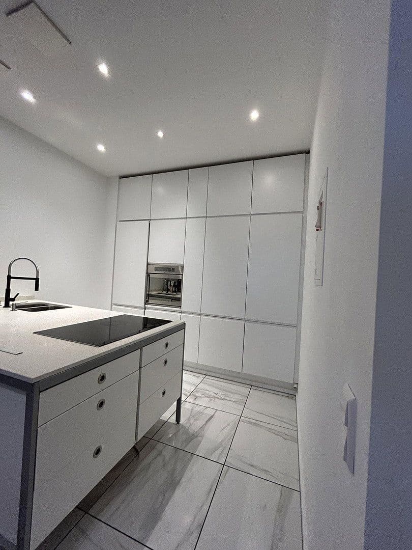 Prodej bytu 7+1 178 m², Karlsruhe, Bádensko-Württembersko Prodej bytu 7+1 178 m², Karlsruhe, Bádensko-Württembersko