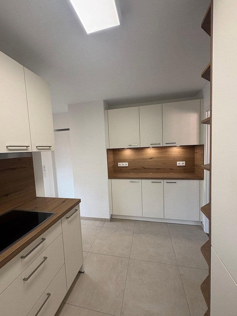 Pronájem bytu 5+1 135 m², Frühlingstrasse 9, Karlsbad, Bádensko-Württembersko Pronájem bytu 5+1 135 m², Frühlingstrasse 9, Karlsbad, Bádensko-Württembersko