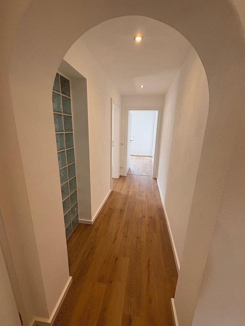 Pronájem bytu 5+1 135 m², Frühlingstrasse 9, Karlsbad, Bádensko-Württembersko Pronájem bytu 5+1 135 m², Frühlingstrasse 9, Karlsbad, Bádensko-Württembersko