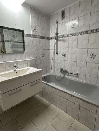 Pronájem bytu 4+1 109 m², Tübingen, Bádensko-Württembersko Pronájem bytu 4+1 109 m², Tübingen, Bádensko-Württembersko