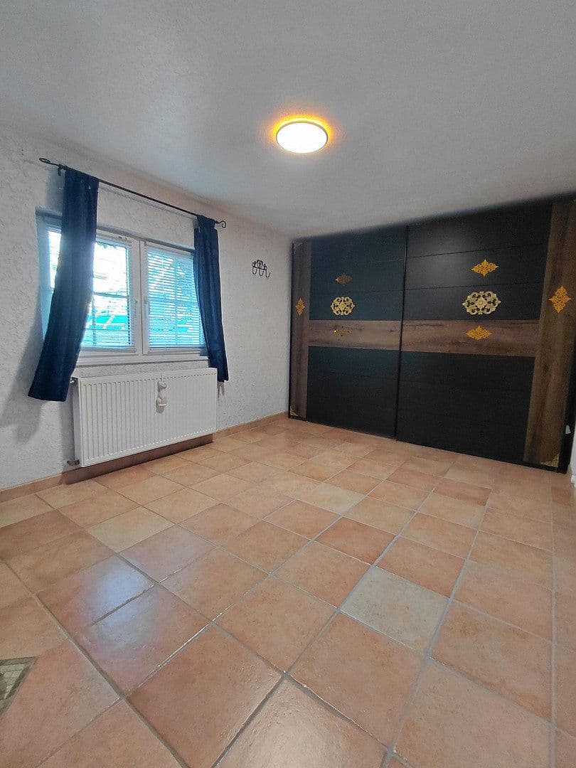 Pronájem domu 115 m², pozemek 99 m², Usingen, Hessen Pronájem domu 115 m², pozemek 99 m², Usingen, Hessen
