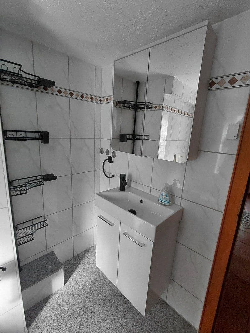 Pronájem domu 115 m², pozemek 99 m², Usingen, Hessen Pronájem domu 115 m², pozemek 99 m², Usingen, Hessen
