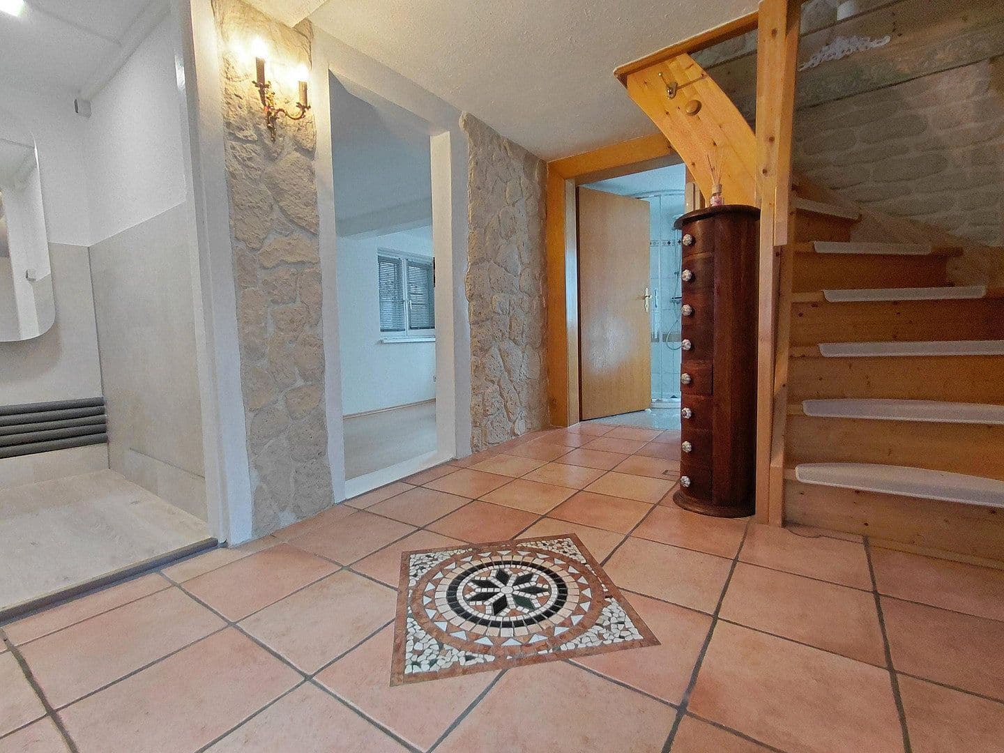 Pronájem domu 115 m², pozemek 99 m², Usingen, Hessen Pronájem domu 115 m², pozemek 99 m², Usingen, Hessen