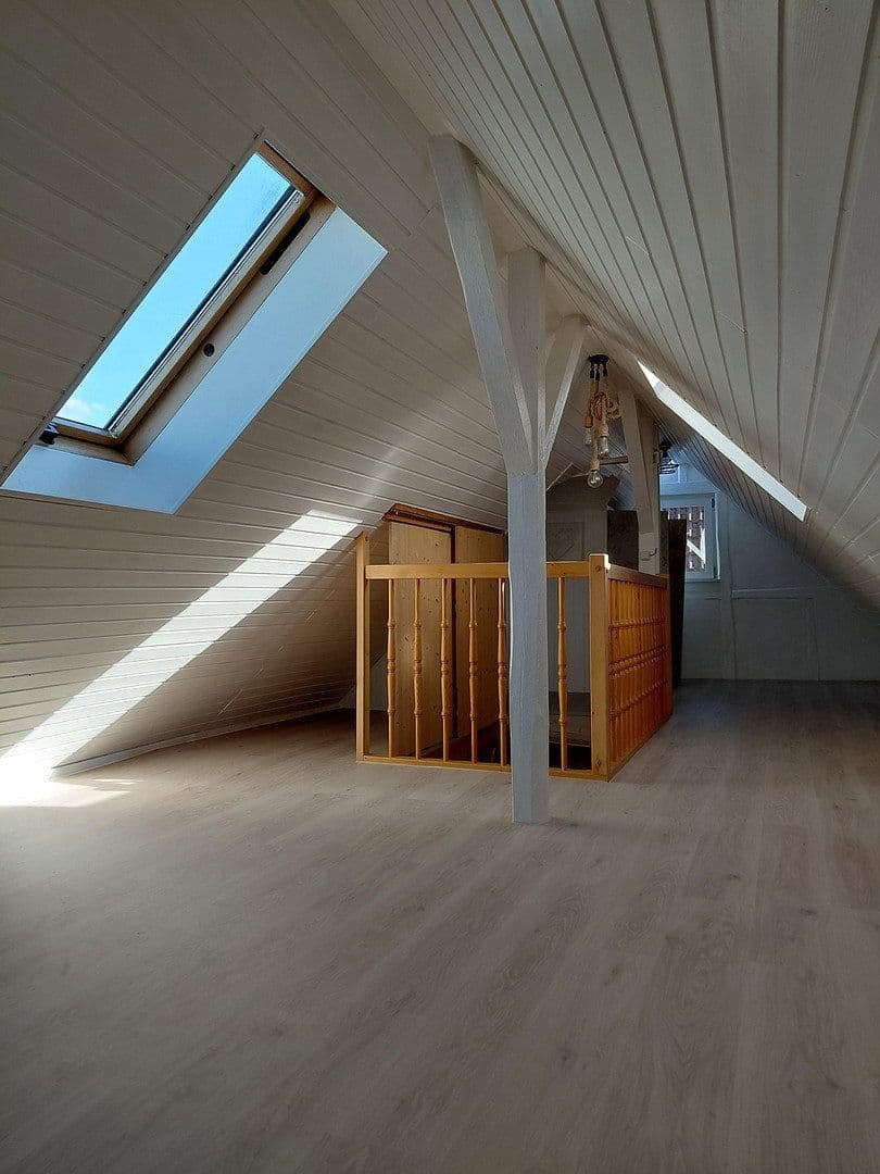 Pronájem domu 115 m², pozemek 99 m², Usingen, Hessen Pronájem domu 115 m², pozemek 99 m², Usingen, Hessen