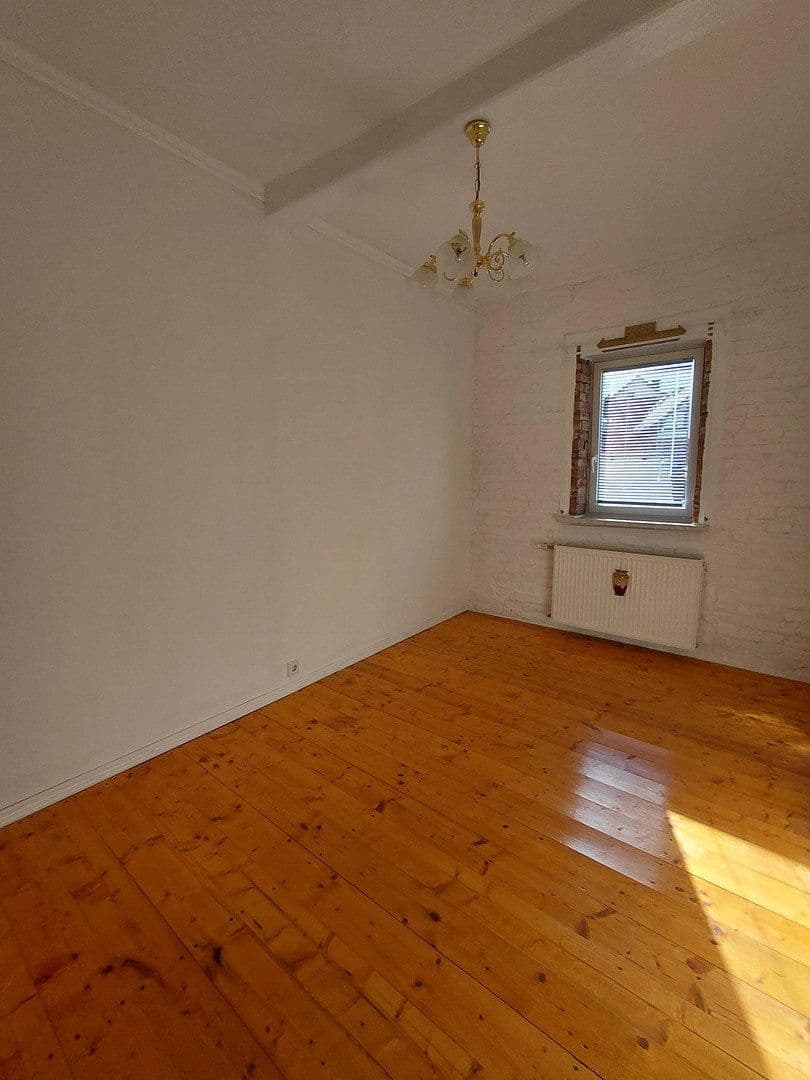 Pronájem domu 115 m², pozemek 99 m², Usingen, Hessen Pronájem domu 115 m², pozemek 99 m², Usingen, Hessen