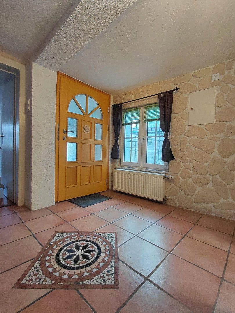 Pronájem domu 115 m², pozemek 99 m², Usingen, Hessen Pronájem domu 115 m², pozemek 99 m², Usingen, Hessen