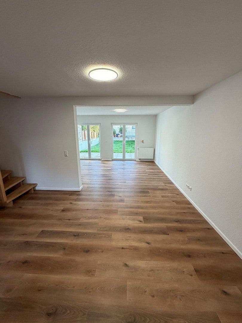 Prodej domu 125 m², pozemek 204 m², Clara-Schumann-Straße 4, Riedstadt, Hessen Prodej domu 125 m², pozemek 204 m², Clara-Schumann-Straße 4, Riedstadt, Hessen