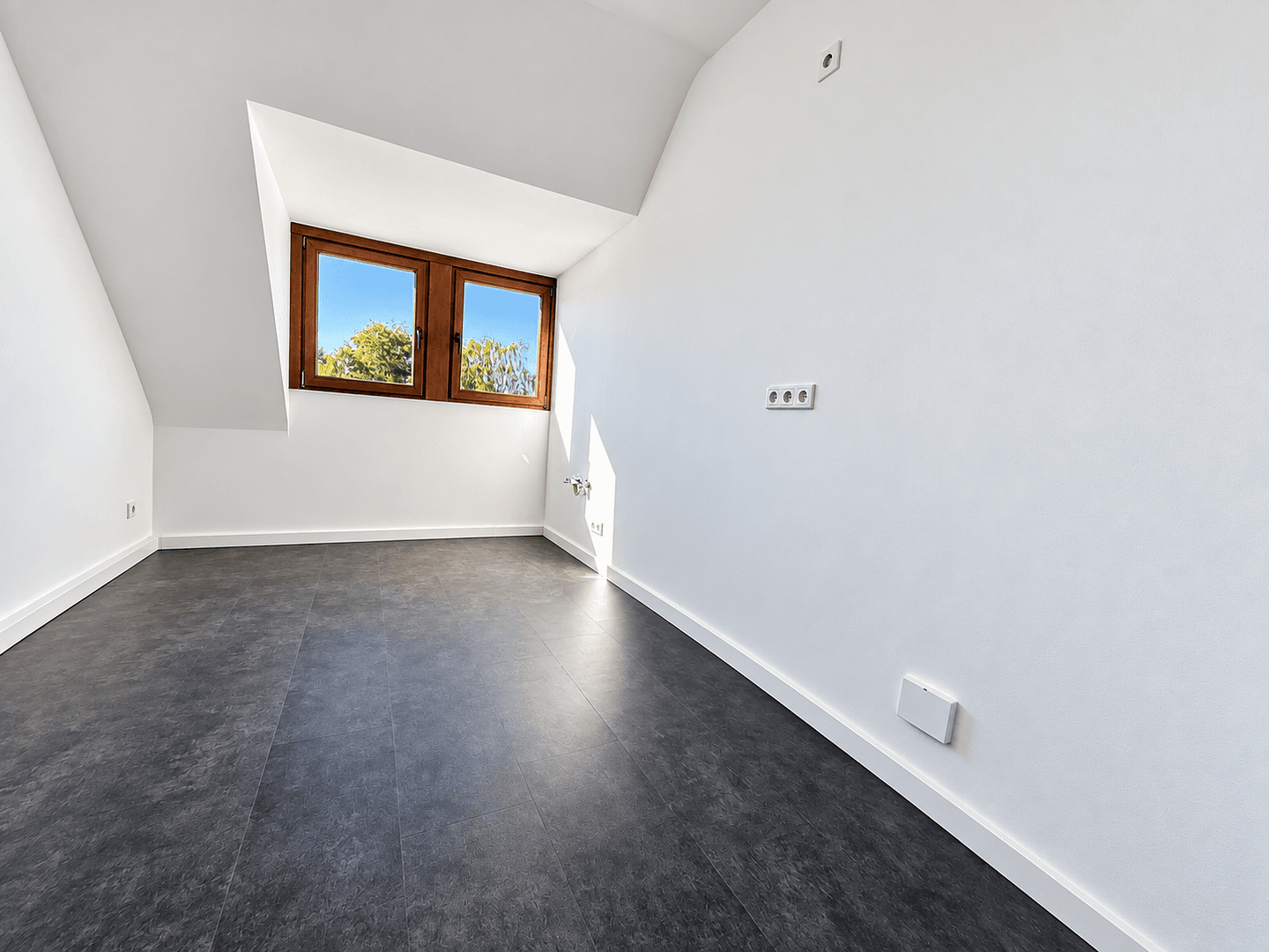 Prodej bytu 3+1 67 m², Maashofstraße 16-18, Leverkusen, Severní Porýní-Vestfálsko Prodej bytu 3+1 67 m², Maashofstraße 16-18, Leverkusen, Severní Porýní-Vestfálsko